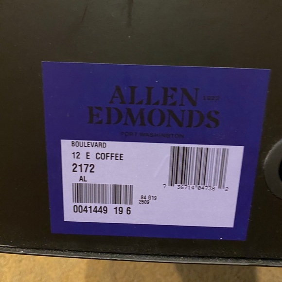 Allen Edmonds Boulevard CapToe Derby - Picture 3 of 7